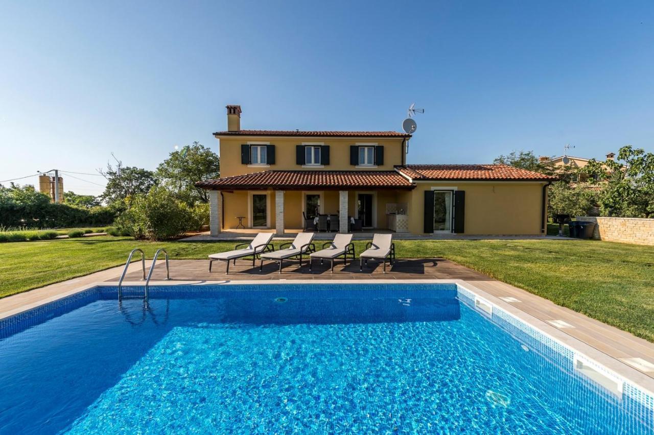 Danelon Villa
